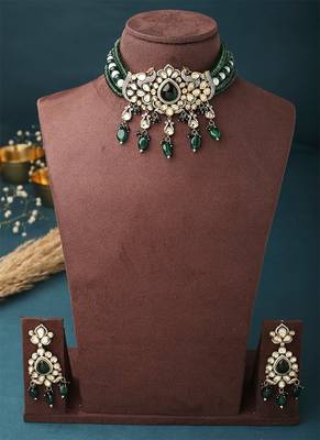 Green Beaded Necklace Set With Earrings 5