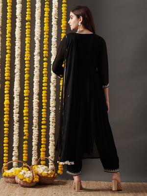 Rajgranth women's faux georgette fabric  embroidered kurta set with duppata 2