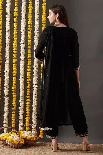 Rajgranth women's faux georgette fabric  embroidered kurta set with duppata