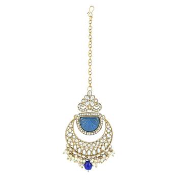 traditional pearl kundan & stone studded jewellery necklace set with maang tikka for women  4