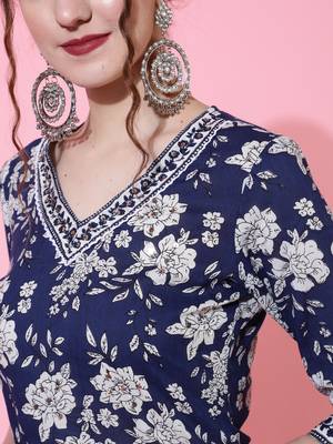 Sa Rasa Blue Cotton Floral Print Straight Kurta 4