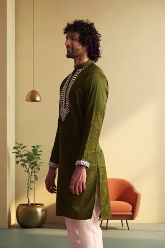 Men's green art silk embroidered kurta pyjama