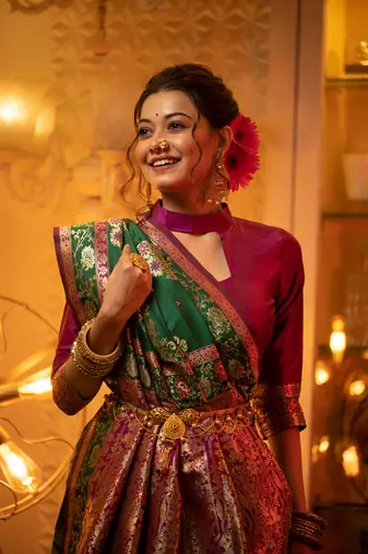 Green Soft Banarasi silk blend blend Weaving Saree Festive Wear
