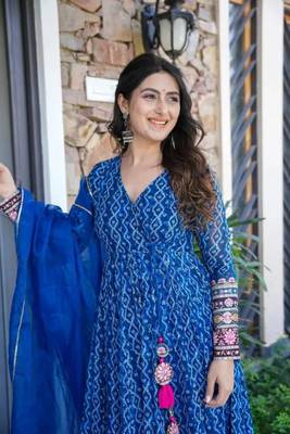 MASLIN FULL FLAIR WITH CANVAS PATTA WITH DUPPTA SET READY TO WEAR 4