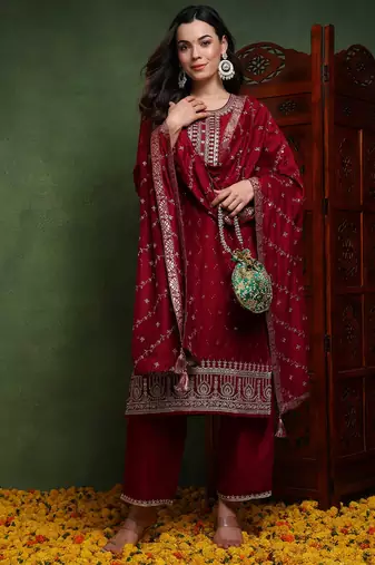 women maroon silk blend solid embroidered straight kurta trouser with dupatta