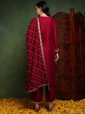 women maroon silk blend solid embroidered straight kurta trouser with dupatta 4