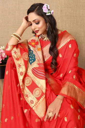 Red zari weaving tassel pallu work soft silk saree