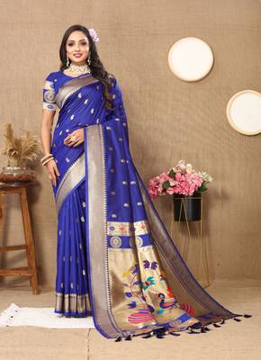 Blue zari weaving tassel pallu work soft silk saree 4