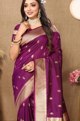 Purple zari weaving tassel pallu work soft silk saree 5