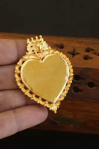 Kerala style gold plated palakka krishna pendant