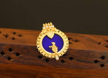 Kerala style gold plated palakka krishna pendant 1