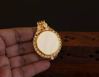 Kerala style gold plated palakka krishna pendant 3