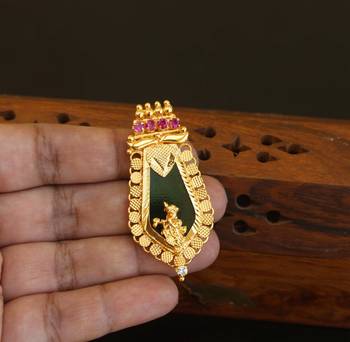 Kerala style gold plated palakka krishna pendant 2