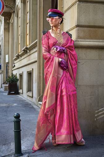 Monjolika Fashion'S Pink Colour Organza Sarees With Blouse