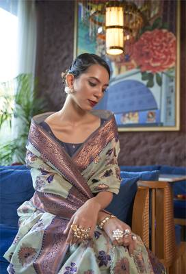 Rajtex Light Green Woven Shimmer-Sarees With Blouse 2