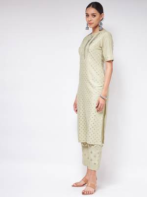 Pannkh womens festive foil printed straight-fit kurta 3