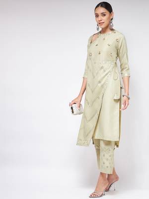 Pannkh womens festive foil printed angarkha style kurta 4