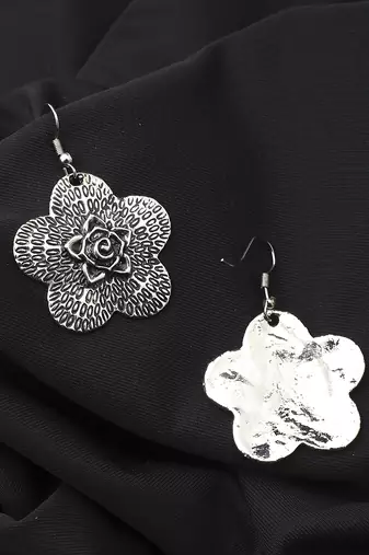 Small Star Shaped Oxidised Earring
