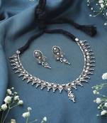 Pointed Silver Necklace Set With Earrings