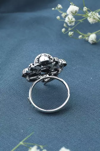 Swan Shaped Finger Ring