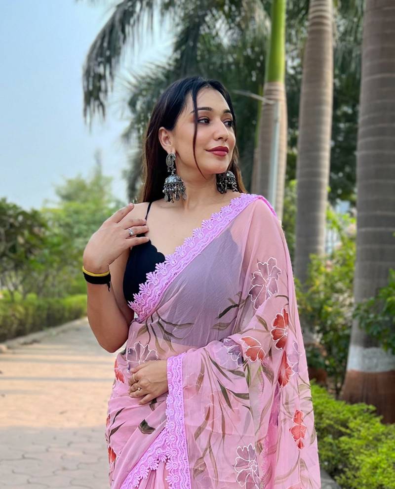 Elora pure georgette bollywood floral print saree (pink)