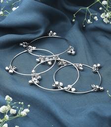 Set of 4 Thin Bangles With Hanging Silver Beads