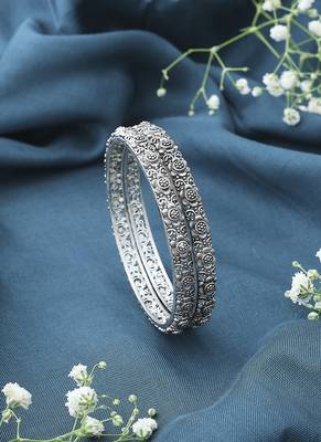 Oxidised Metallic Silver Bangle Set 1