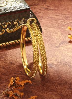 Set of 2 Yellow Gold Bangles 2
