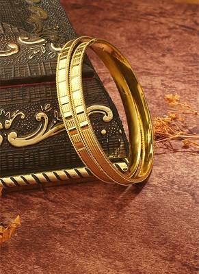 Set of 2 Gold-Plated Etching Work Bangles 2