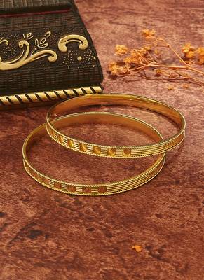 Set of 2 Gold-Plated Etching Work Bangles 3