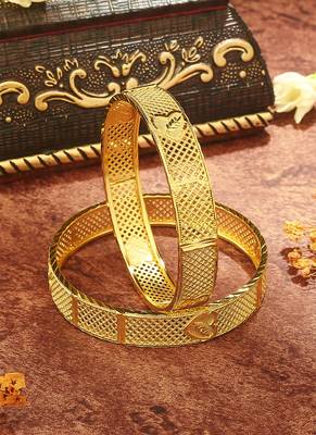 Set of 2 Heart-Shaped Bangles 3