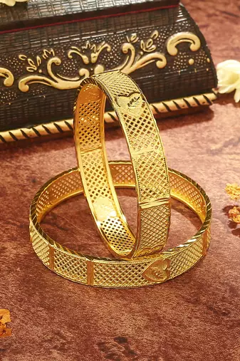 Set of 2 Heart-Shaped Bangles