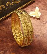 Golden Harmony: Set of 2 Leaf-Shaped Bangles