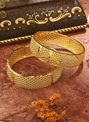 Stunning Gold-Plated Bangles for Traditional Ceremonies 3