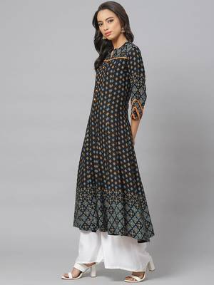Women'S Rayon Floral Printed Anarkali Kurta 3