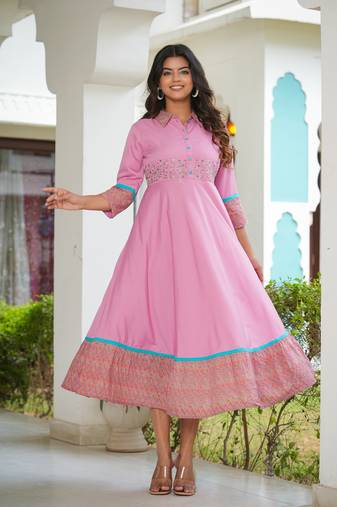 Women'S Pink Polyester Embroidered Anarkali Kurta (Pink)