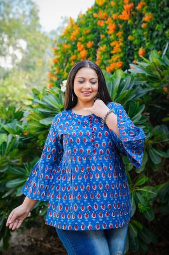 Women'S Cotton Indigo Geomatrical Printed Flared Top (Blue)
