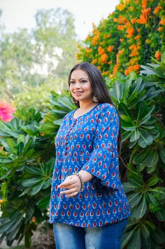 Women'S Cotton Indigo Geomatrical Printed Flared Top (Blue)