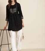 Women'S Rayon Geomatrical Printed Short Kurti (Black)