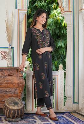Women'S Black Chikankari Printed Straight Kurta With Pant Set (Black) 1