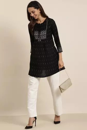 Women'S Rayon Geomatrical Printed Short Kurti (Black)