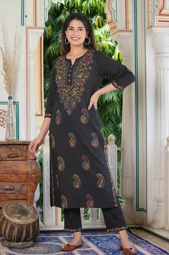 Women'S Black Chikankari Printed Straight Kurta With Pant Set (Black)