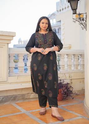 Women'S Black Plus Size Cotton Chicken Embroidery Printed Straight Kurta Set (Black) 1