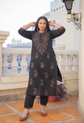 Women'S Black Plus Size Cotton Chicken Embroidery Printed Straight Kurta Set (Black) 5