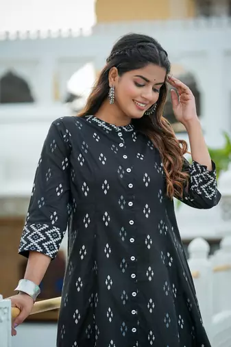 Women'S Cotton Ikat Printed A-Line Kurta (Black)