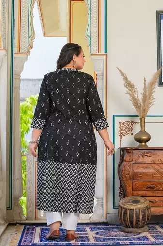 Women'S Plus Size Cotton Ikat Printed A-Line Kurta (Black)