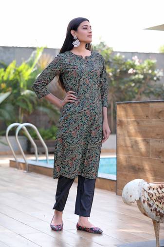 Women black printed cotton ethnic kurti