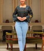 Women'S Floral Printed Regular Top (Black)