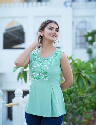 Women'S Rayon Slub Embroidered Regular Top (Green) 4