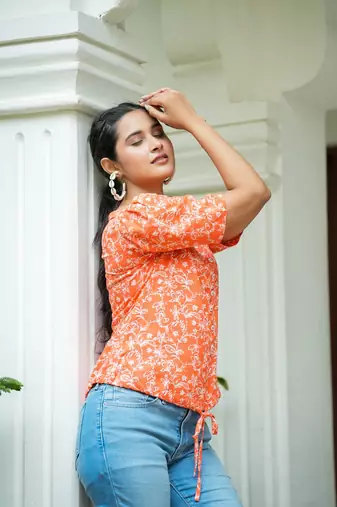 Women'S Floral Printed Regular Top (Orange)